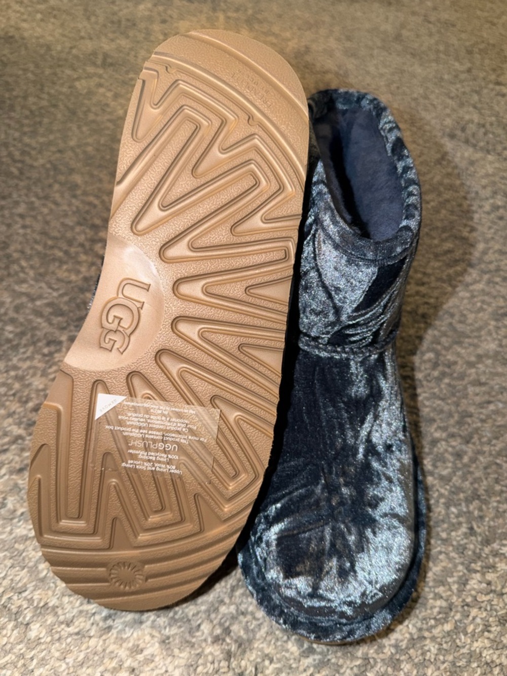 UGG Crushed Velvet Classic Mini Boots RARE - Picture 6 of 8